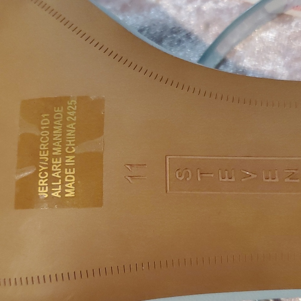 Sandals - Picture 5 of 6